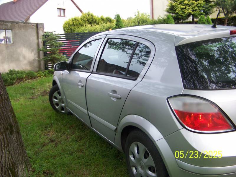 ox_sprzedam-opel-astra-iii-17cdti