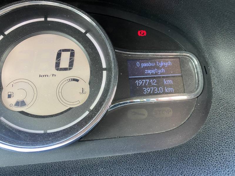 ox_renault-megane-iii-15-dci-2012-r-197-tys-km-bogate-wyposazenie