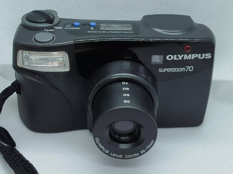 ox_aparat-fotograficzny-analogowy-olympus