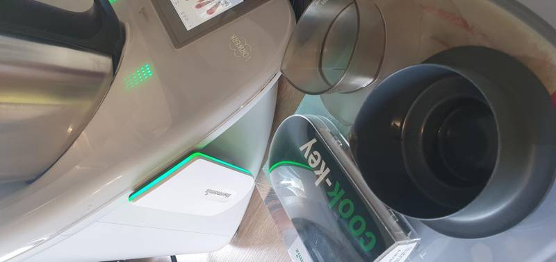ox_thermomix-tm5-uzywany-kompletny-zestaw-z-dodatkami