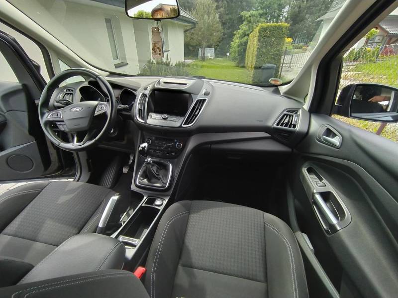 ox_ford-c-max-10-ecoboost-128-tys-km