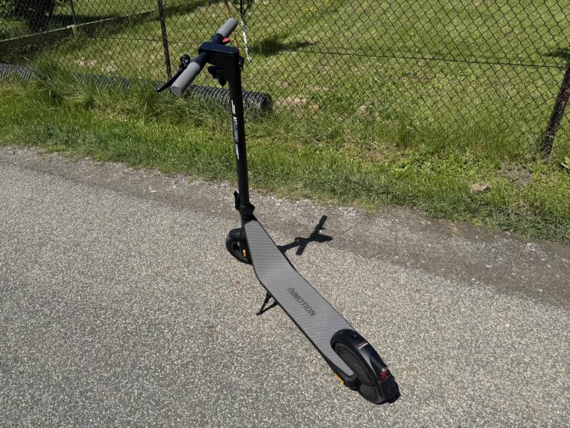 ox_hulajnoga-elektryczna-inmotion-air-kola-10-30kmh-jak-nowa