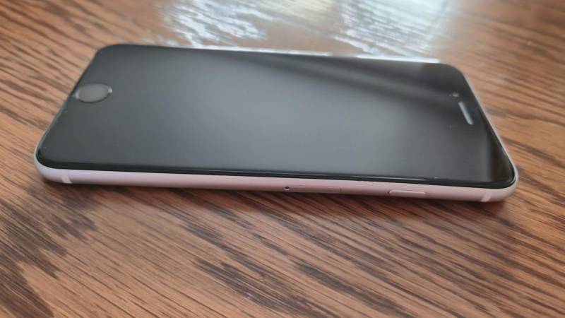 ox_iphone-se-2020-white64gb-bardzo-ladny-komplet-z-dowodem-zakupu
