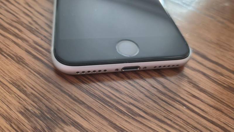 ox_iphone-se-2020-white64gb-bardzo-ladny-komplet-z-dowodem-zakupu