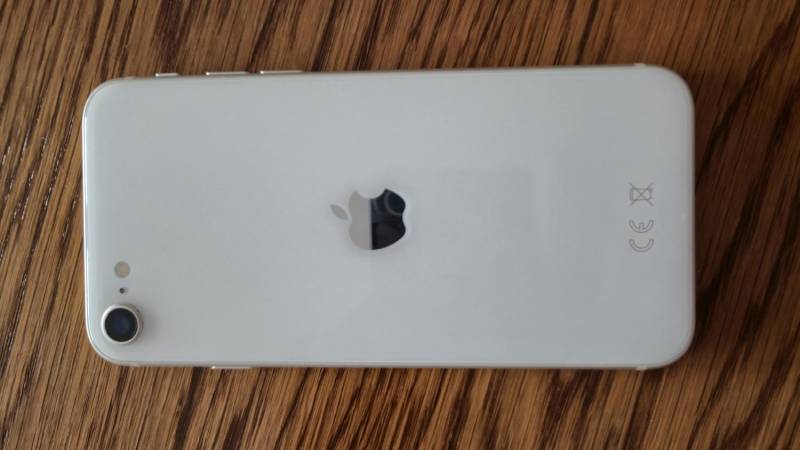 ox_iphone-se-2020-white64gb-bardzo-ladny-komplet-z-dowodem-zakupu