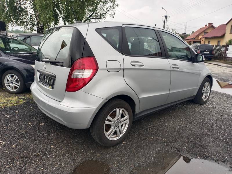 ox_mercedes-benz-a-klasa-17-benzyna-i-wlasciciel-alufelgi-2010r