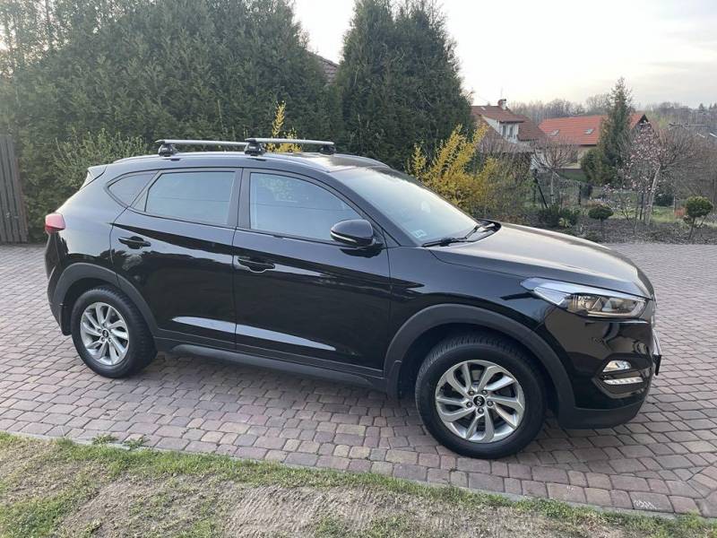ox_sprzedam-samochod-hyundai-tucson-16-gdi-2wd