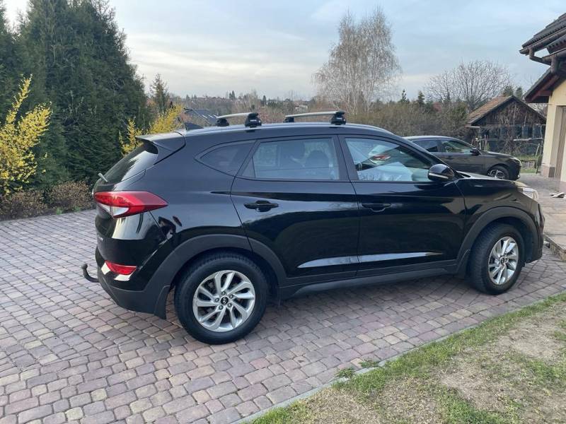 ox_sprzedam-samochod-hyundai-tucson-16-gdi-2wd