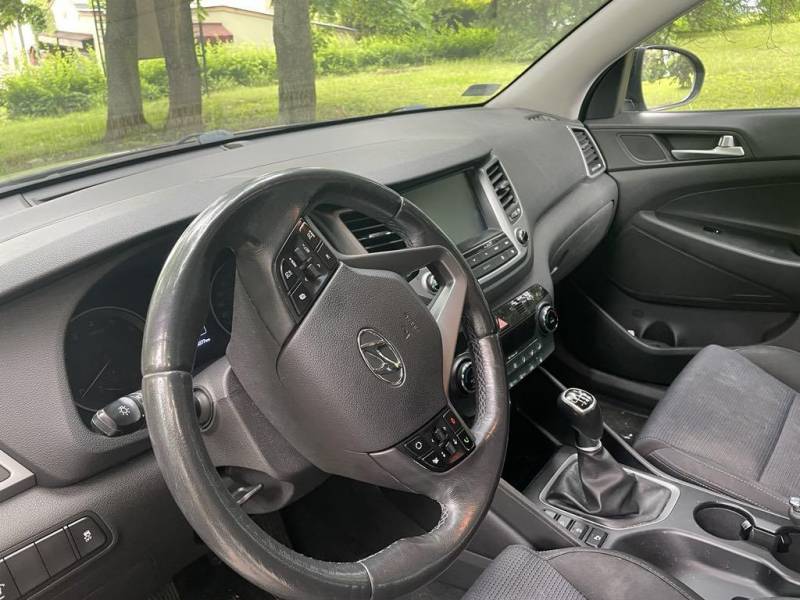 ox_sprzedam-samochod-hyundai-tucson-16-gdi-2wd