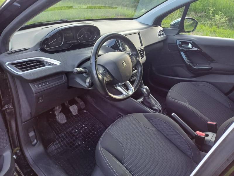 ox_peugeot-208