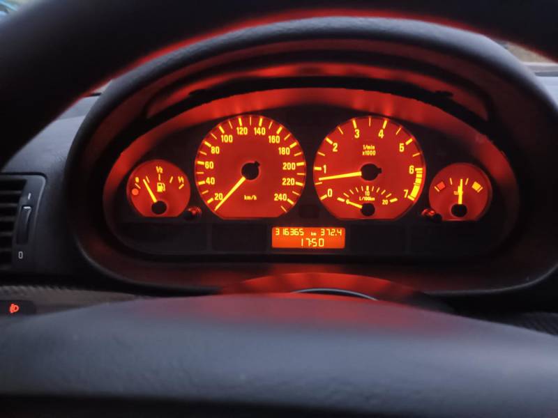 ox_bmw-3-compact-20-143ps