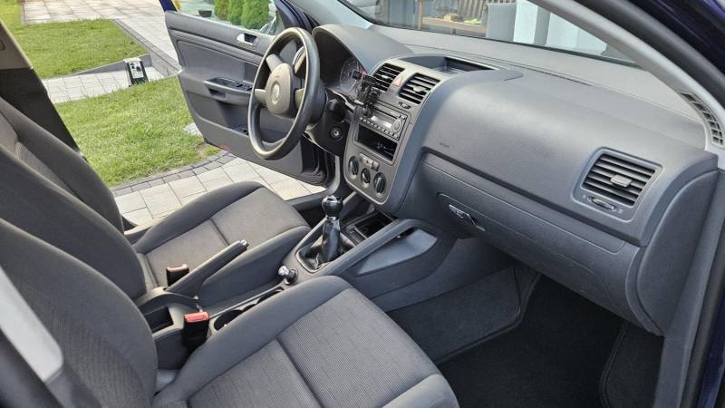 ox_volkswagen-golf-v-19-tdi-2005-r-oryginalny-przebieg-114-000km