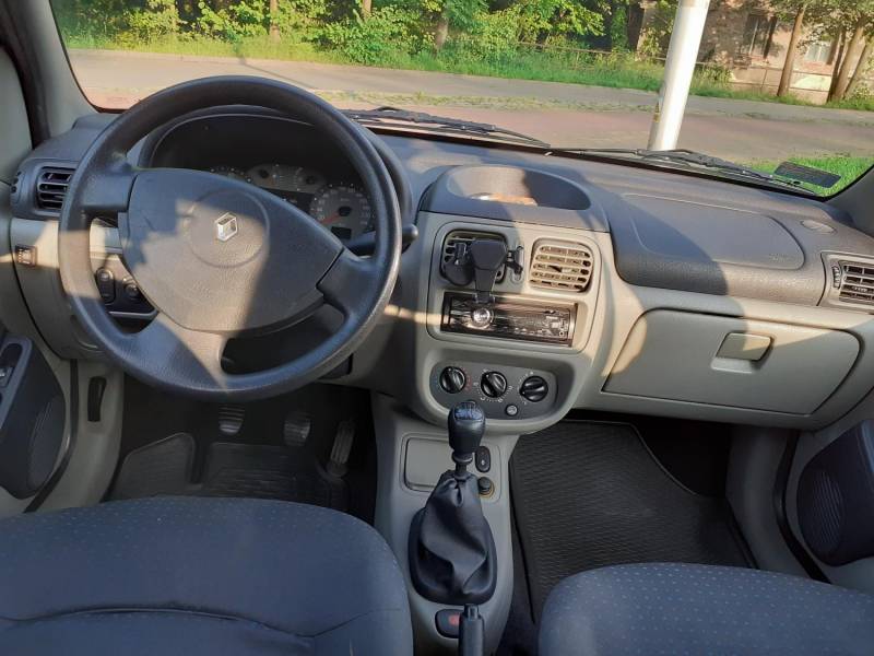 ox_renault-thalia-1390cm3-75km-benzynalpg-235-tys-km-2005-r