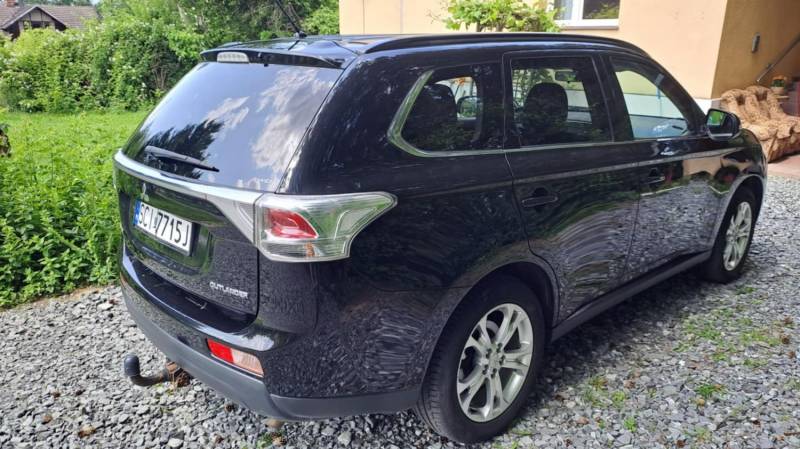 ox_mitsubishi-outlander-2013-przestronny-suv-gotowy-na-kazda-trase