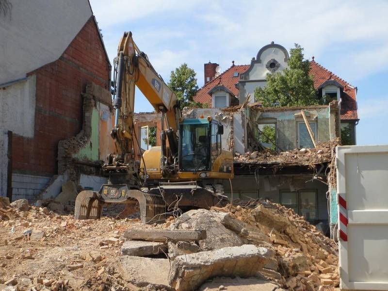ox_wyburzenia-rozbiorki-budynkow-domow-hal-magazynow