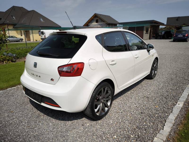 ox_seat-ibiza-fr-i-tech-benzyna-12-105km-2015r-163tkm-nawi-kamera