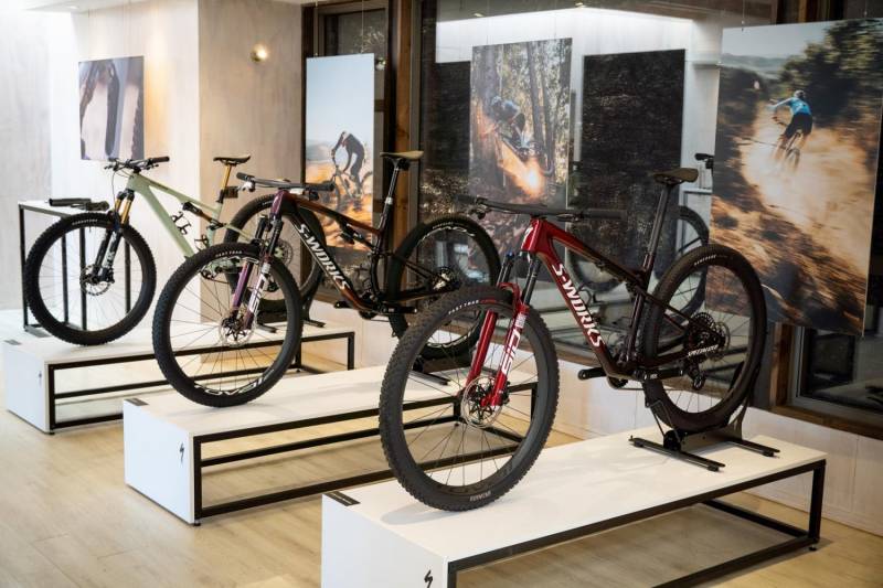 ox_2024-specialized-turbo-levo-comp-alloy