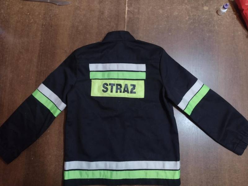 ox_sprzedam-kostium-strazaka-roz-122-128