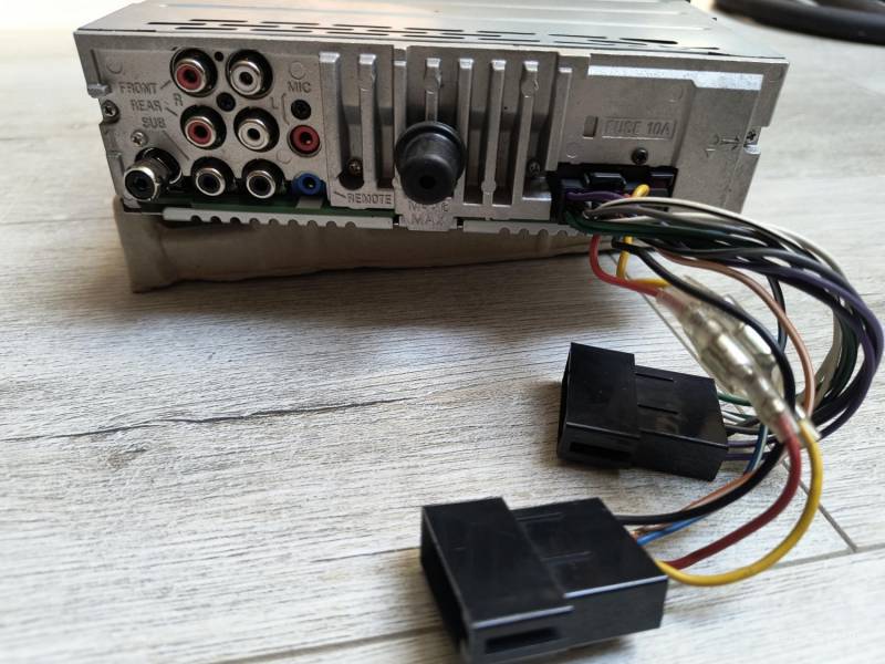 ox_radio-samochodowe-sony-mex-n5200btmodul-sterowania-kierownicy-renault