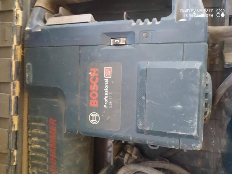 ox_sprzedam-mlot-udarowy-bosch-gsh-11-e-professional
