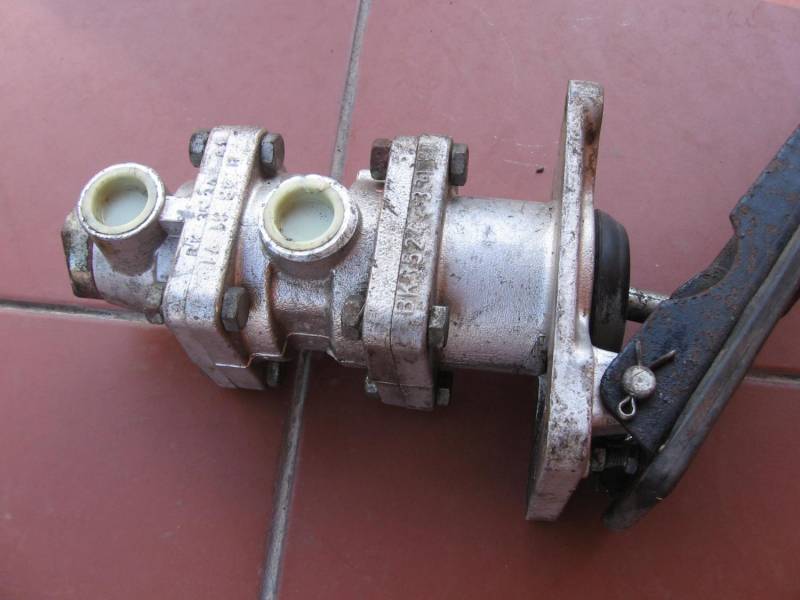 ox_pedal-hamulca-sam-liaz-skoda