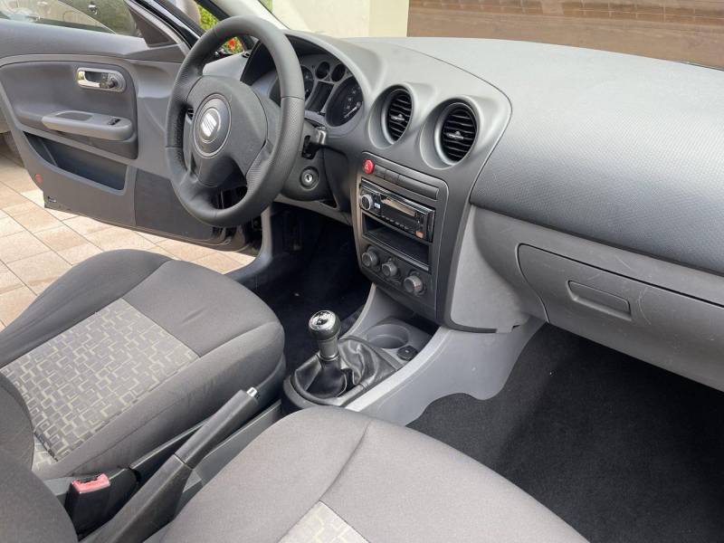 ox_seat-ibiza-12-benzyna-rok-2009-niski-przebieg-109tys-km