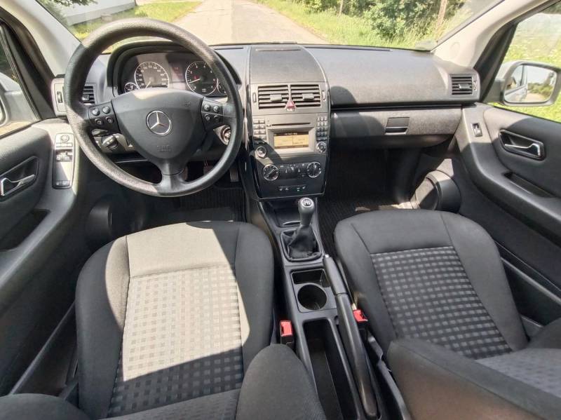 ox_mercedes-benz-a-klasa-17-benzyna-i-wlasciciel-alufelgi-2010r