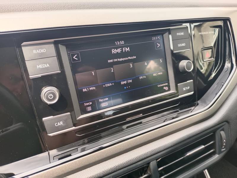 ox_volkswagen-polo-10-mpi-klimatronic-tempomat-alufelgi-2018r