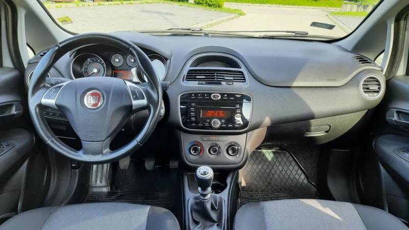 ox_fiat-punto-2012-salonowy-14-benzyna-serwisowany-zadbany-klimatyzacja