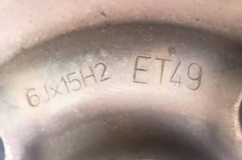 ox_4-szt-felgi-6jx15h2-et49-z-oponami-zimowymi-opel-astra