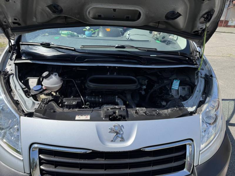 ox_peugot-expert-ii-16-hdi-2013-r-179-tys-km-zadbany-od-kobiety-priv