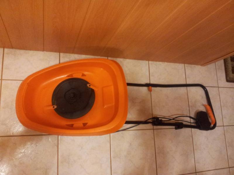 ox_kosiarka-poduszkowa-black-decker