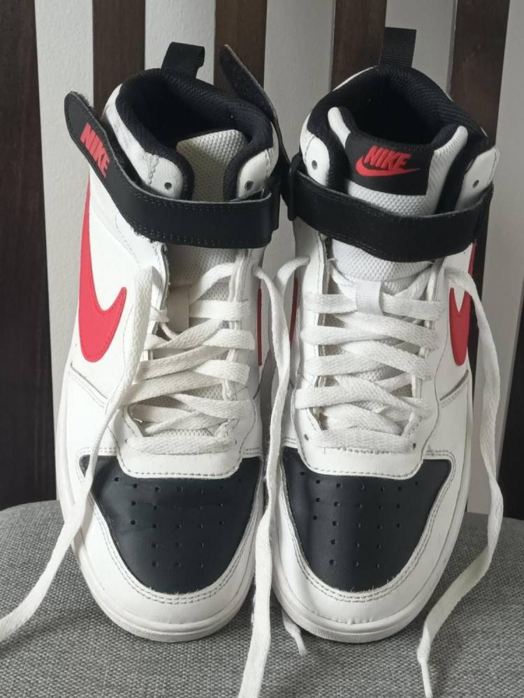 ox_nike-buty-chlopiece-mlodziezowe-rozmiar-38