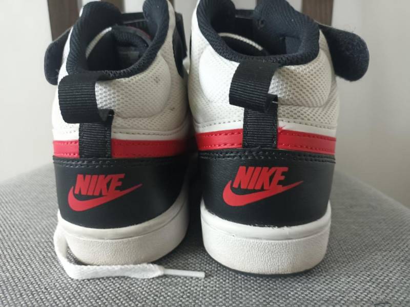 ox_nike-buty-chlopiece-mlodziezowe-rozmiar-38