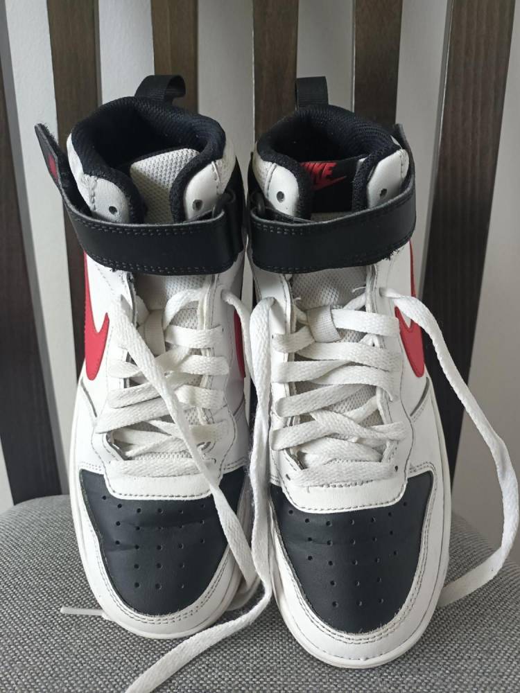 ox_nike-buty-chlopiece-mlodziezowe-rozmiar-38