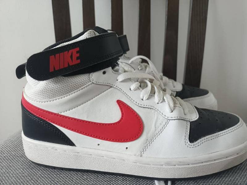 ox_nike-buty-chlopiece-mlodziezowe-rozmiar-38
