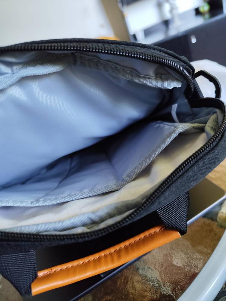 ox_torba-etui-na-tablet-nowa-zapiecie-na-ramie