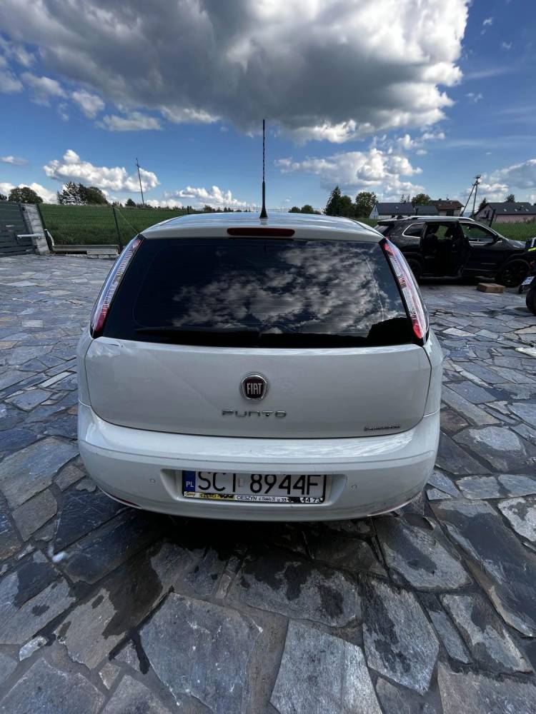 ox_fiat-punto-evo-niski-przebieg-zadbany-piekny-kolor