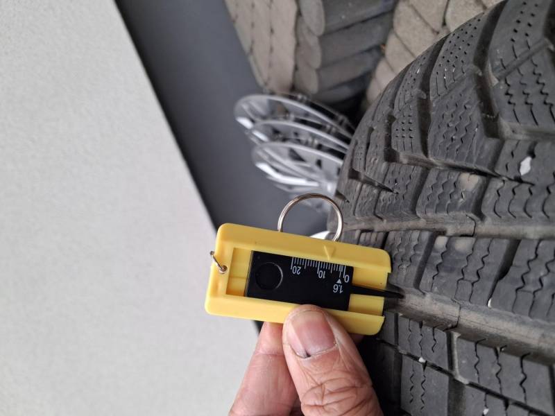 ox_kola-zimowe-215-65-17-audi-vag-5x112-et38