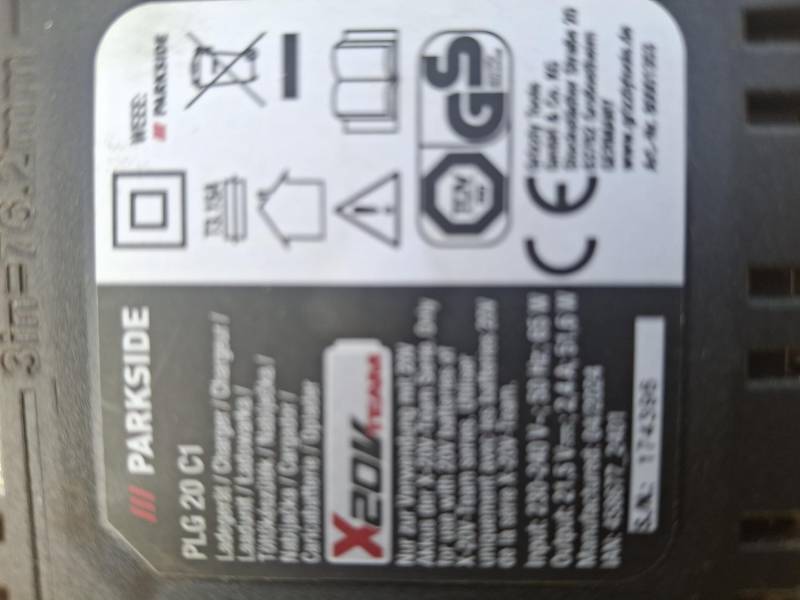 ŁADOWARKA  PLG 20   i 2X AKUMULATOR,BATERIA 2Ah PARKSIDE PAP 20 V /2Ah