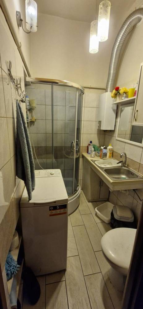 Sprzedam mieszkanie na parterze ul. Hażlaska 2
