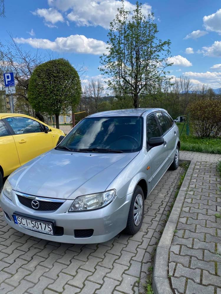 auto Mazda 323 F 2002 Cieszyn